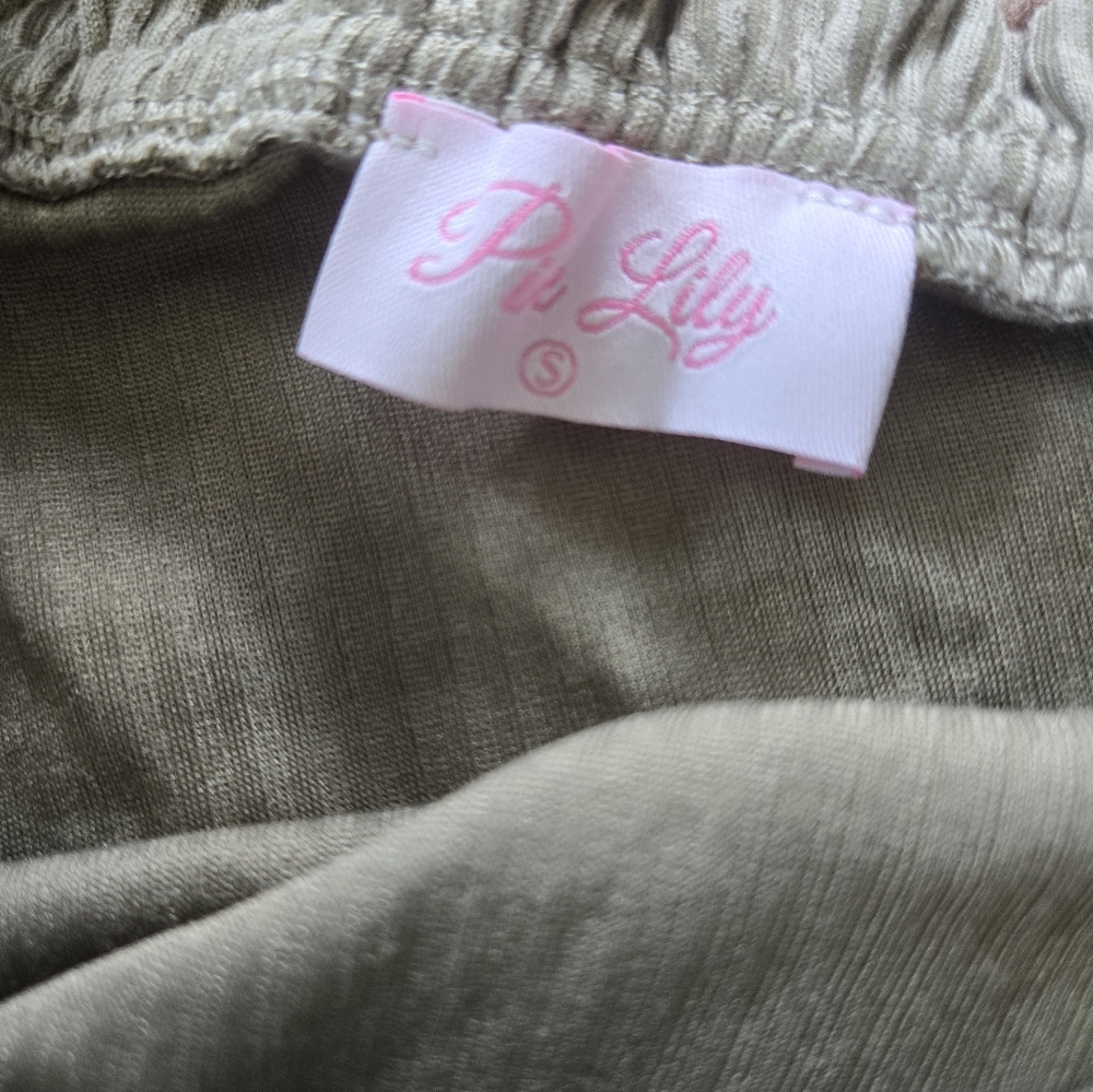 Pink Lily Ribbed Sweetheart Ruffle Bodysuit - Picture 4 of 5